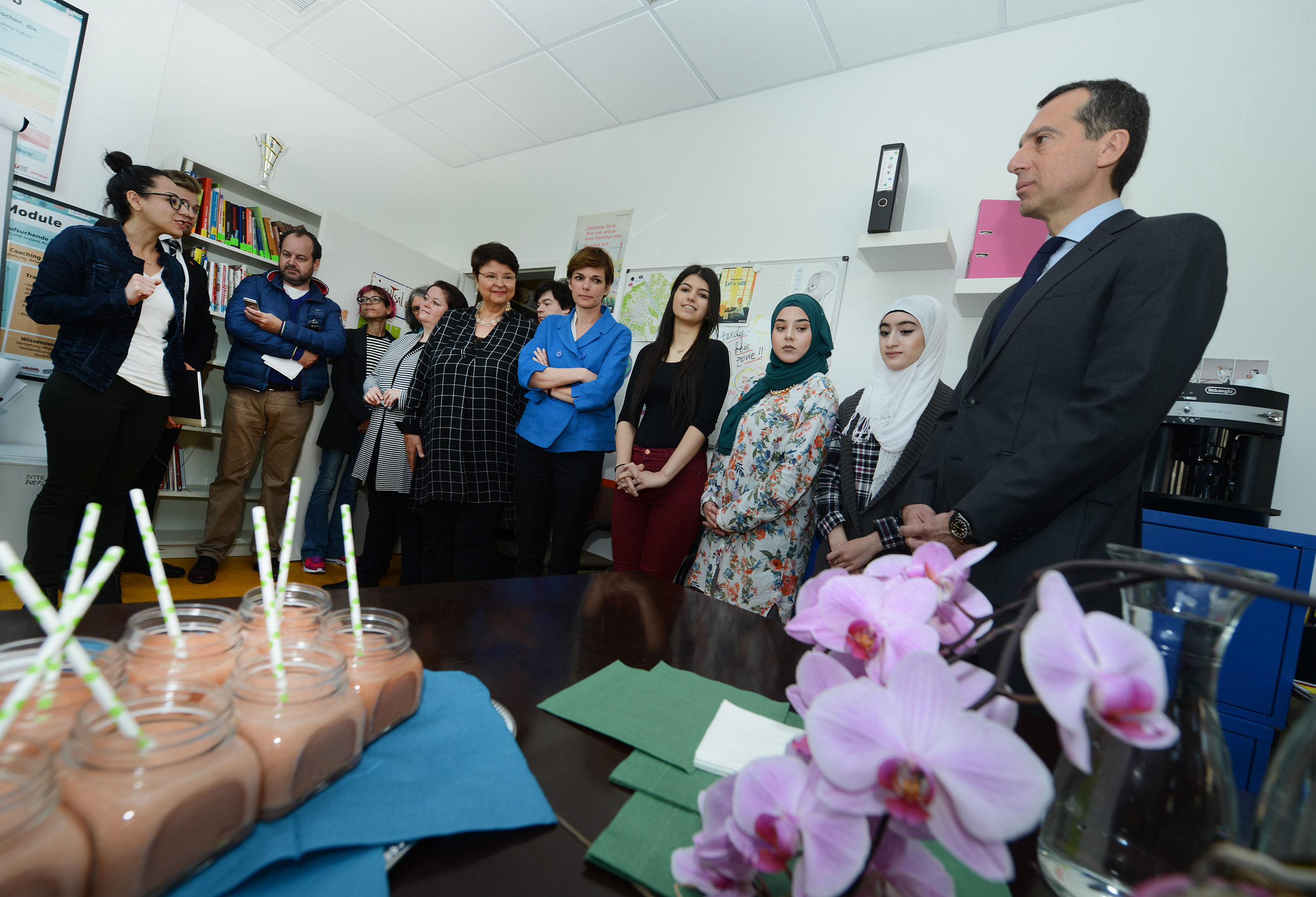 BK Kern, Frauenministerin Rendi-Wagner & Stadträtin Renate Brauner zu Besuch im sprungbrett